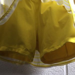 lululemon athletica Skirts - Lululemon yellow and white skirt, sz 4, 58948 lululemon athletica Skirts - Lululemon yellow and white skirt, sz 4, 58948